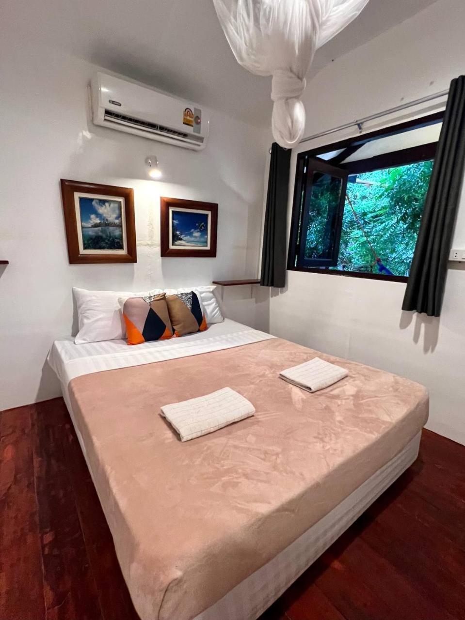 Secret Place Hotel And Restaurant Haad Yao Esterno foto
